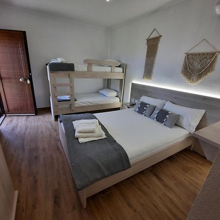 Bungalows Anestis Toroni Exterior photo